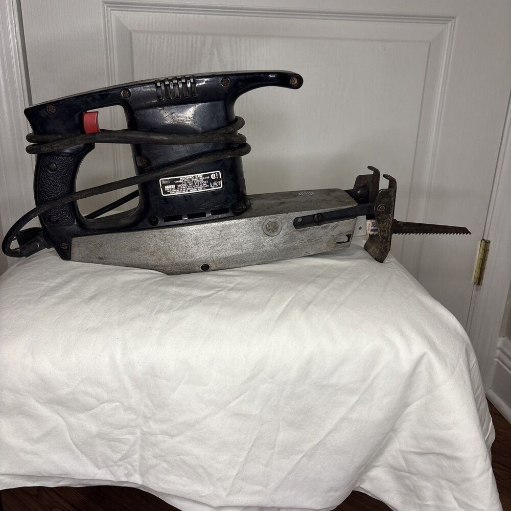 Sears Recipro Saw Variable Speed Corded Black/Silver Good Model 315.17067 1.25"